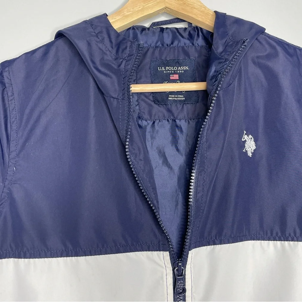 U.S. Polo‎ Assn. Vintage Windbreaker Hood Zip Front (Small)